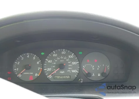 2001 Mazda 626 Es V6/Lx V6 z USA, uszkodzony, nr VIN 1YVGF22D715247829